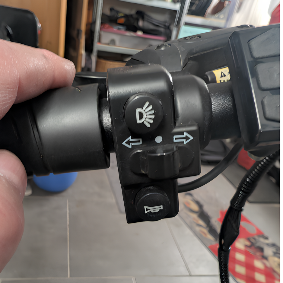 Z20 PLUS tre i en kontakt